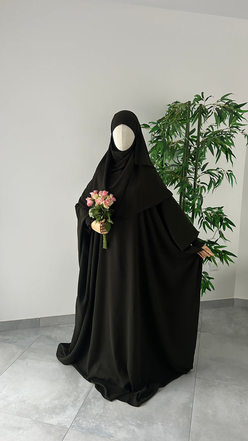 Ensemble Nissah Moustara Kaki