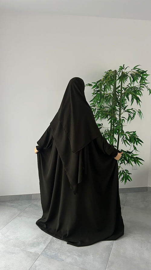 Ensemble Nissah Moustara Kaki